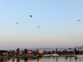 Hot air balloons in Luxor on our last morning on the ship.