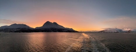 Artic twilight nearing Tromsø 