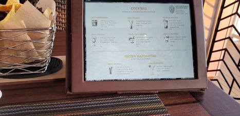 Los Lobos booze menu