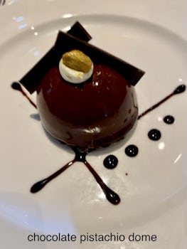 chocolate pistacio dome