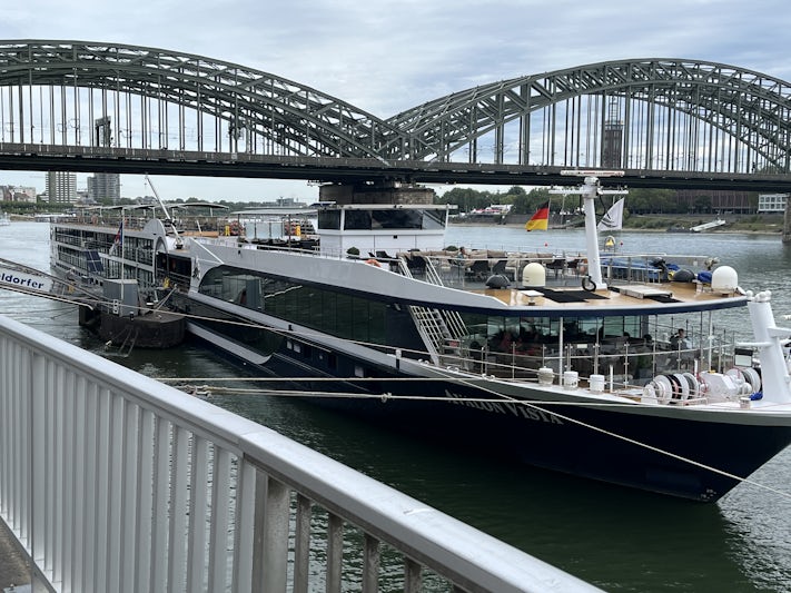 Avalon Vista in port at Cologne, Germany