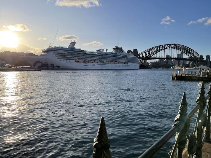 Coral Princess ported in Sydney Harbour