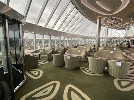 YC Top Sail Lounge