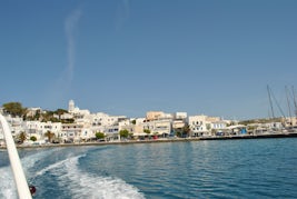 Milos port