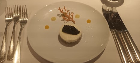 This a caviar starter. It was a set menu. So everyone had the same meal