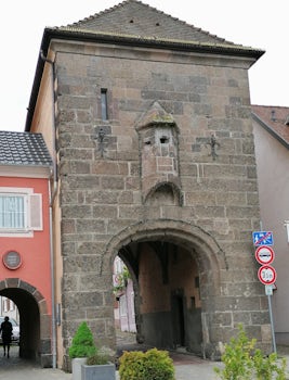 Gutgesall Gate in Briesach