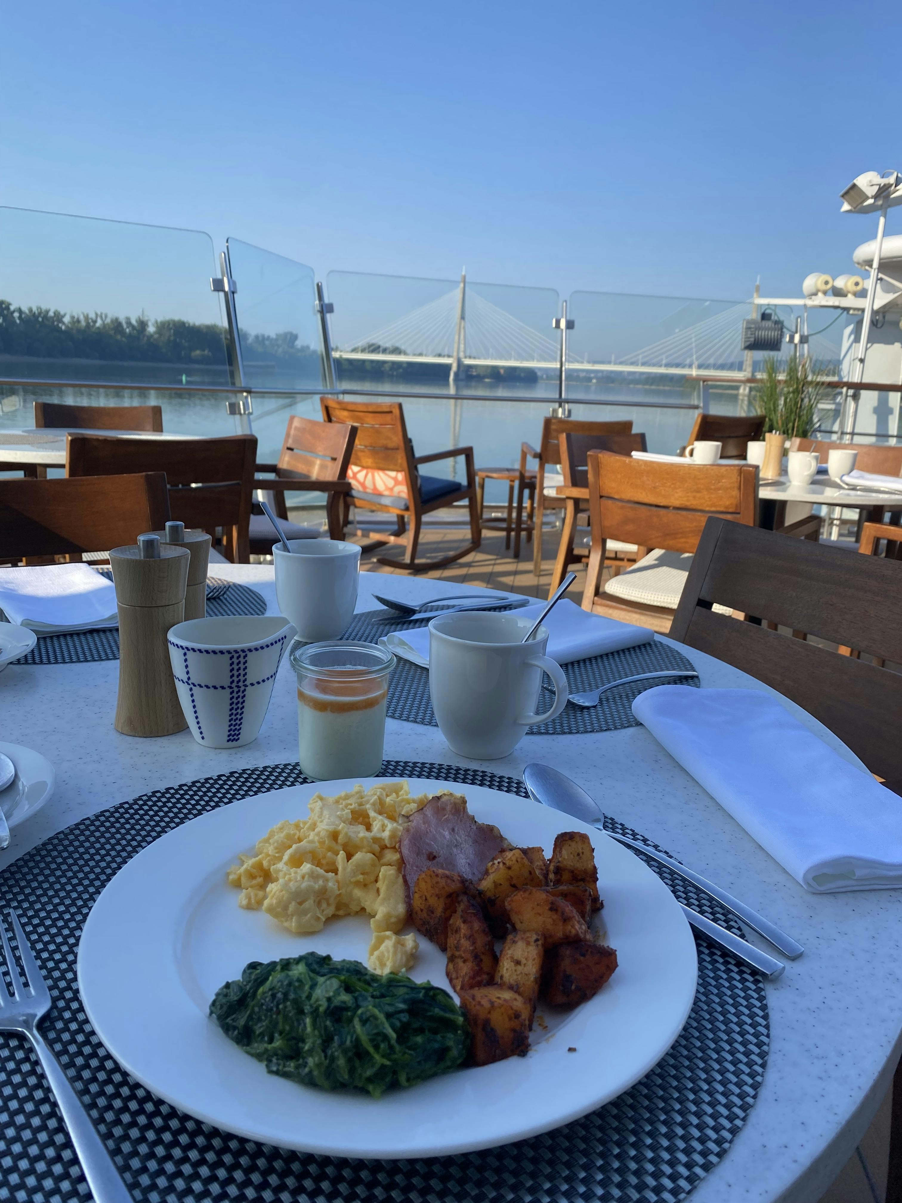 Explorer Suite Noise and Vibrations were above 80 decibels