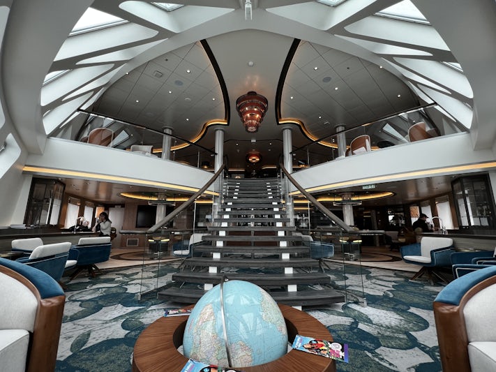 Sylvia Earle atrium lounge