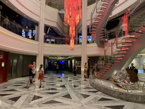 The 678 atrium on the NCL Bliss, restaurants, clubs, guest services and the casino.