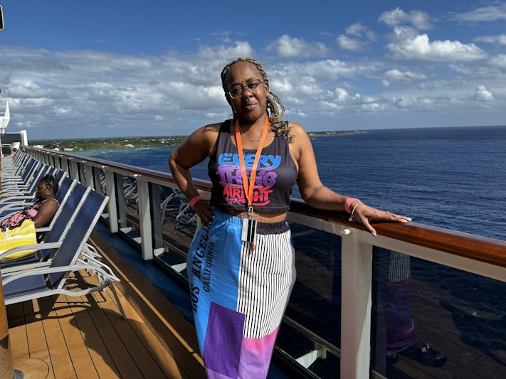 Me as we pulled into the Grand Caymen Islands. I'm up on Deck 11 of the Carnival Horizon.