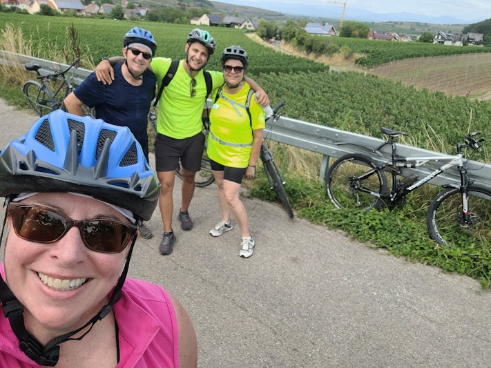 Cycling excursion with the guide and wellness host 