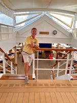 Top of the Yacht (Bar) and breakfast area